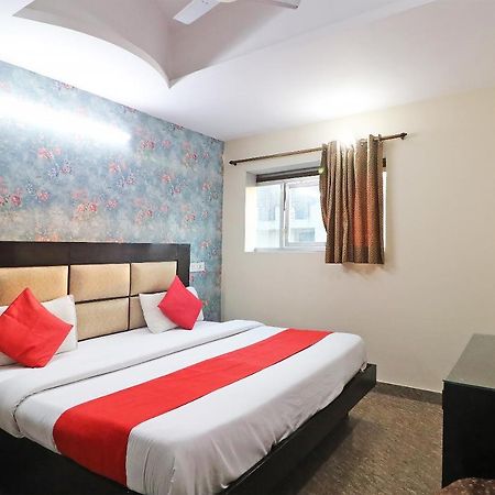 Hotel Westend Holiday Home 5 Mint From Nizamuddin Railway Station New Delhi Extérieur photo