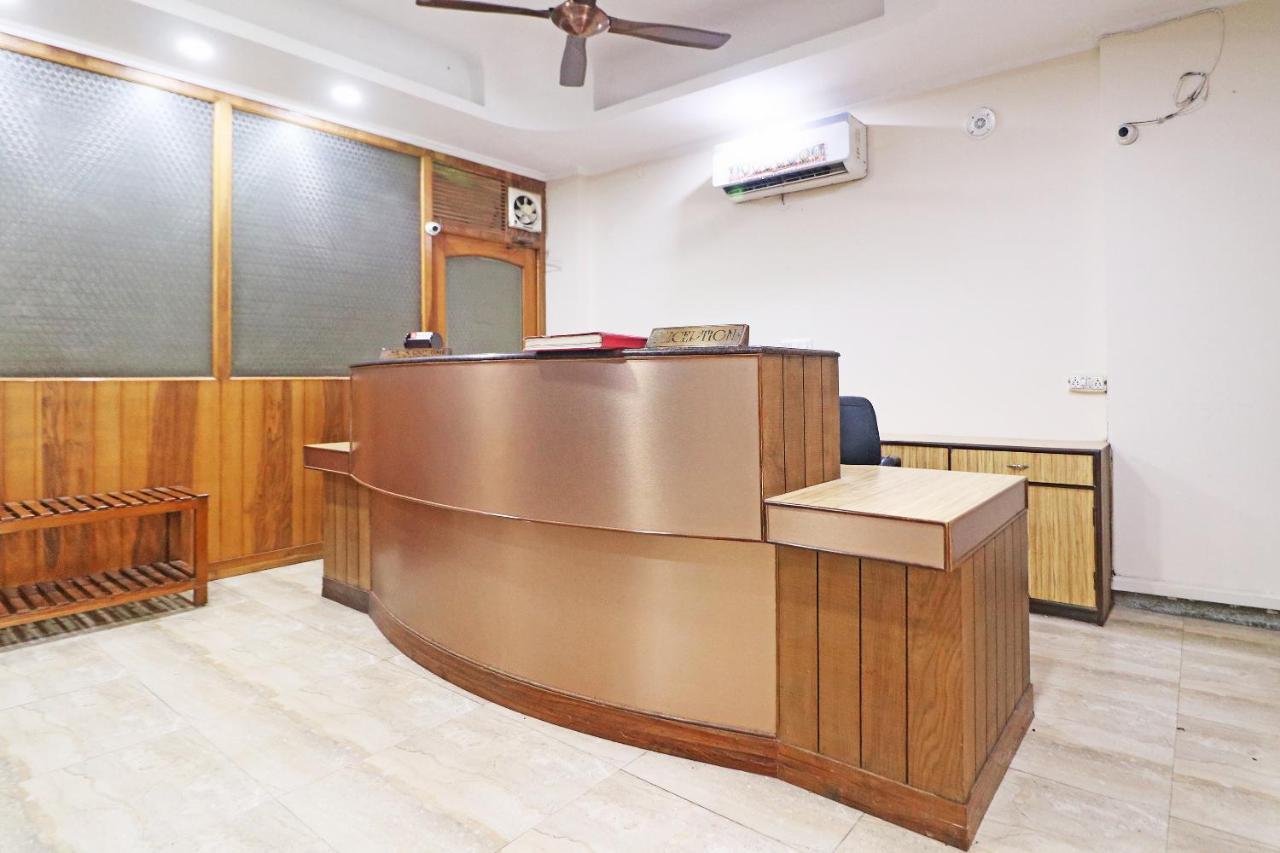 Hotel Westend Holiday Home 5 Mint From Nizamuddin Railway Station New Delhi Extérieur photo