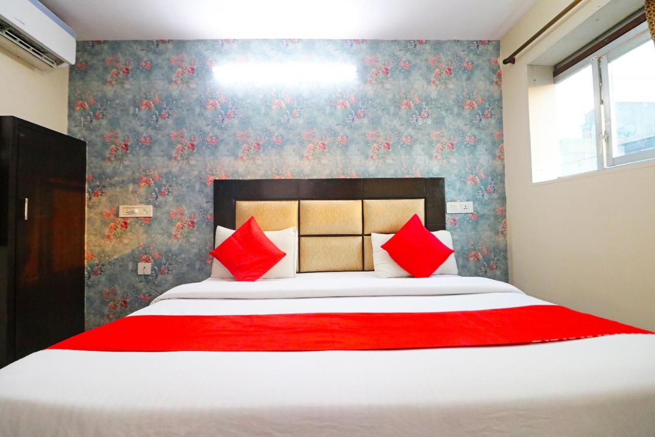 Hotel Westend Holiday Home 5 Mint From Nizamuddin Railway Station New Delhi Extérieur photo