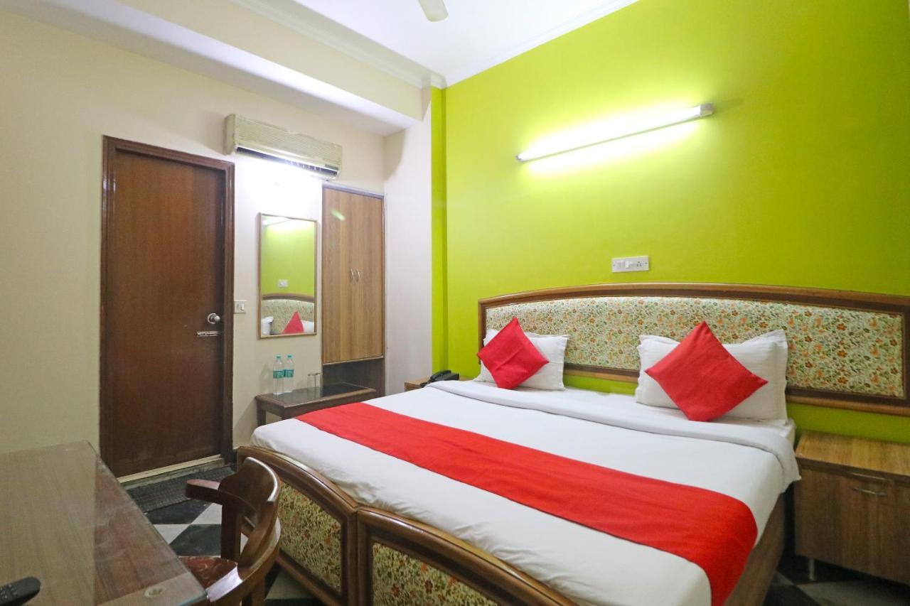 Hotel Westend Holiday Home 5 Mint From Nizamuddin Railway Station New Delhi Extérieur photo
