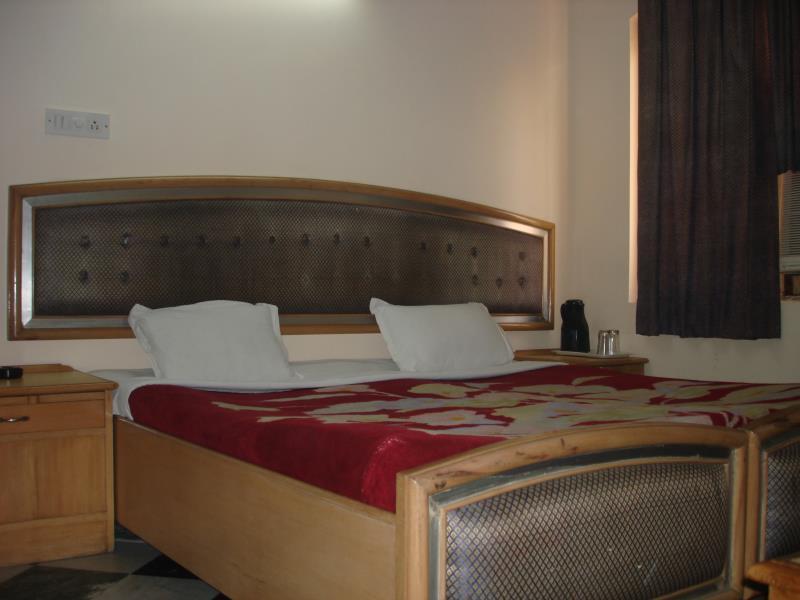 Hotel Westend Holiday Home 5 Mint From Nizamuddin Railway Station New Delhi Extérieur photo