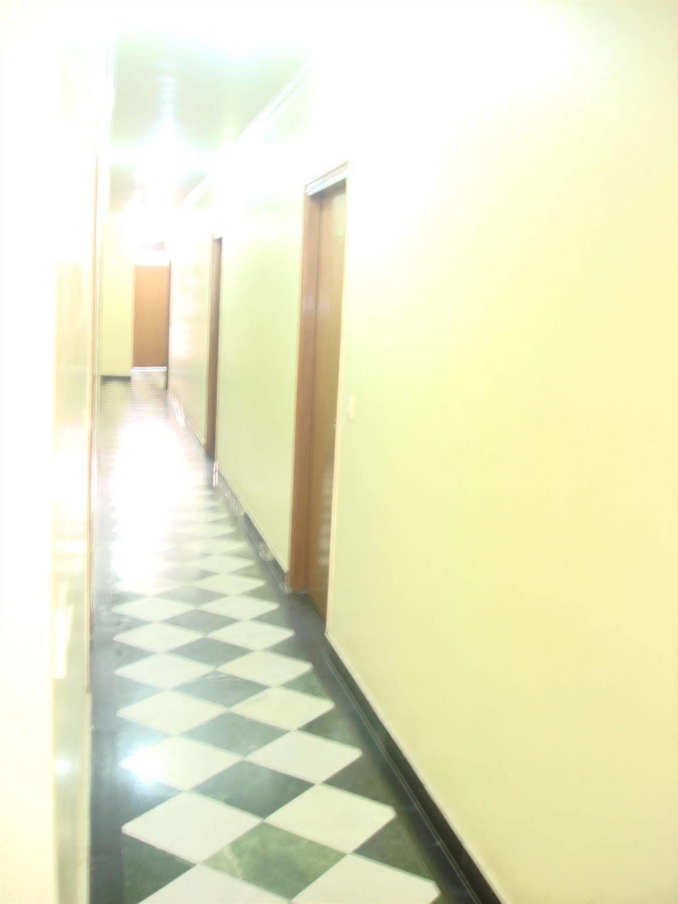 Hotel Westend Holiday Home 5 Mint From Nizamuddin Railway Station New Delhi Extérieur photo
